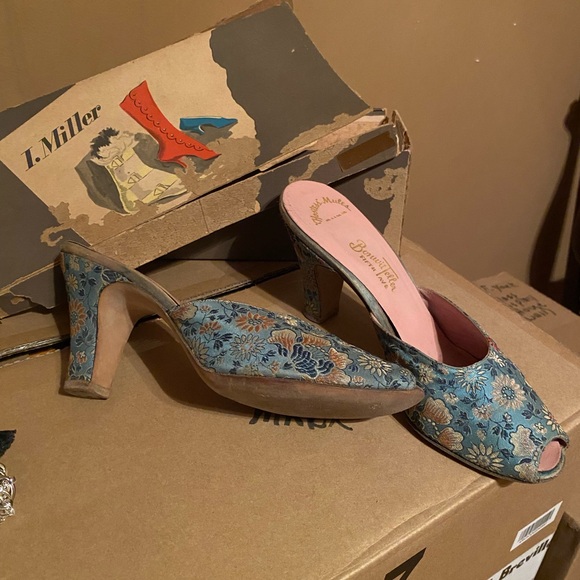 Great Vintage Shoes for display - Picture 2 of 7